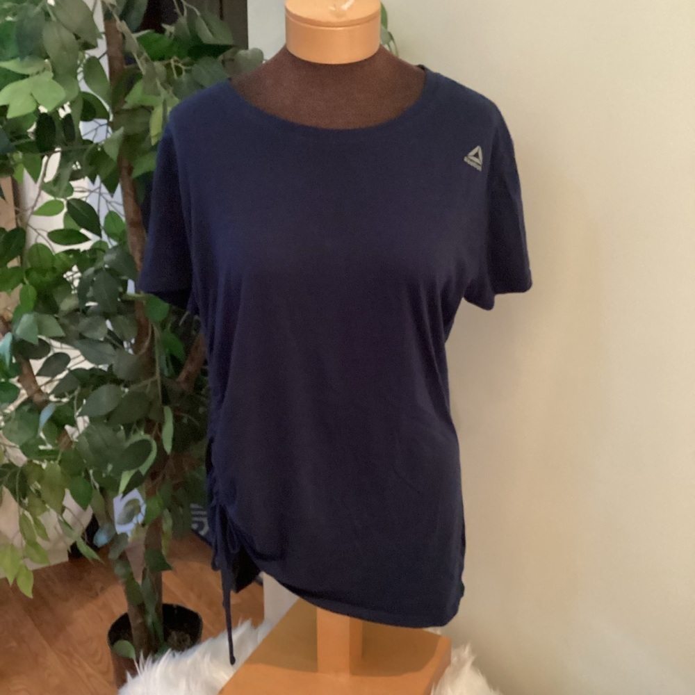 Reebok short sleeve tee Woman’s size XL navy blue Crewneck cinched 1 side